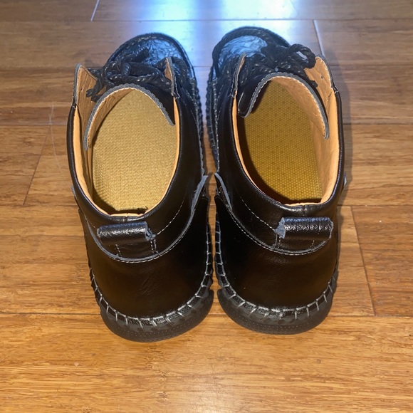 Men’s Black Streetwear Shoes - Picture 7 of 9